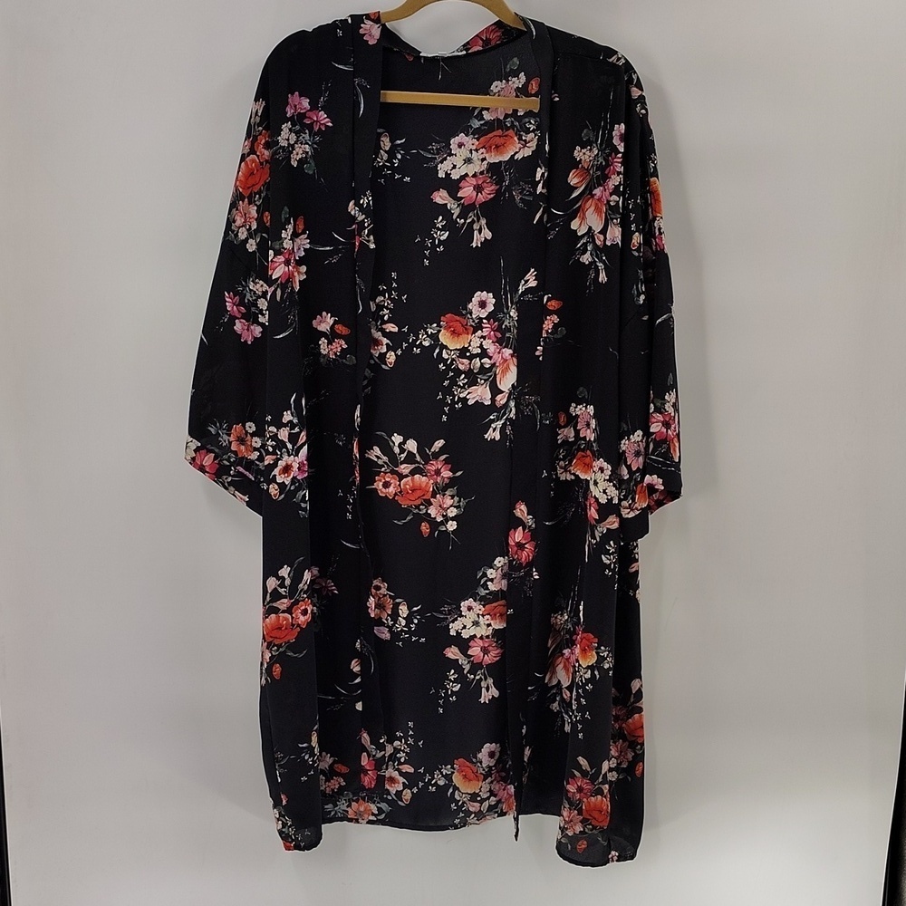 MILEY & MOLLY Black Floral Kimono Size Large